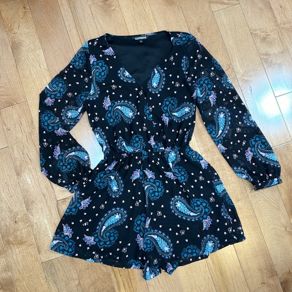 Express Paisley Long Sleeve Romper — Size XS
